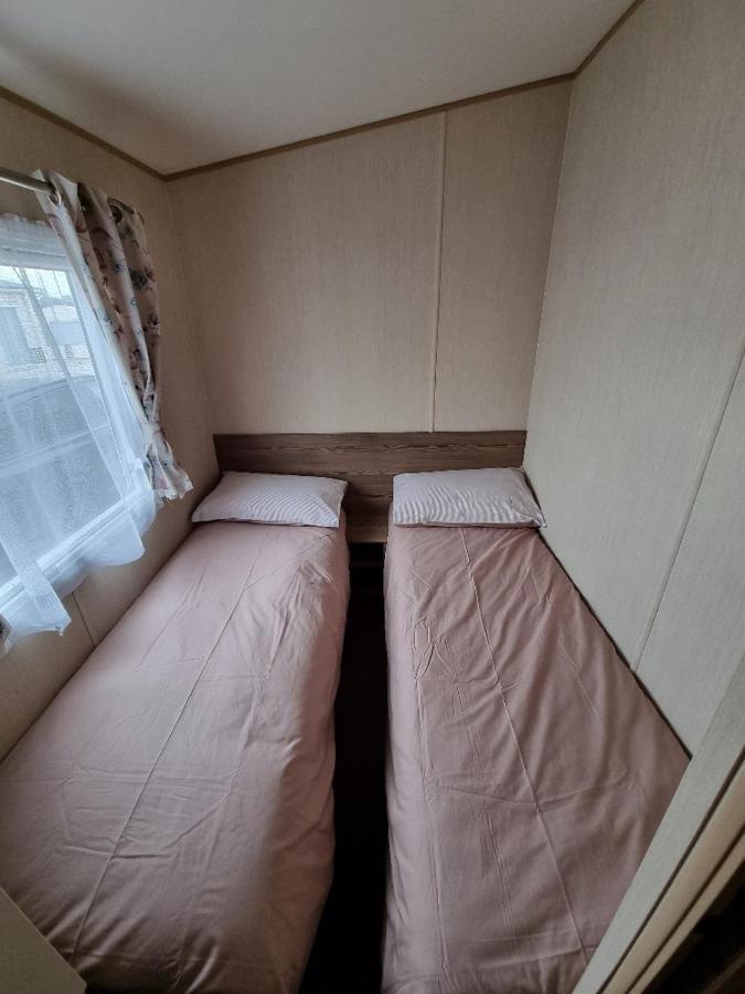 Willow-Static Caravan On Holiday Park Near Margate, Kent Hotel Birchington-on-Sea Exterior foto